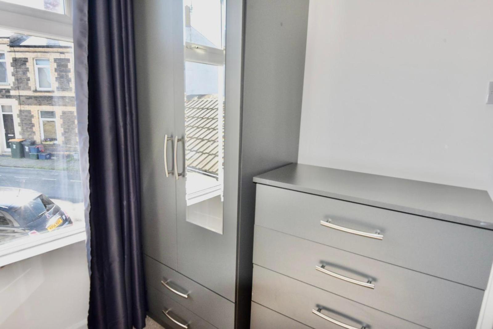 Come On In Lucas Street Newport Train Station Sleep Upto 8 Villa Exterior photo