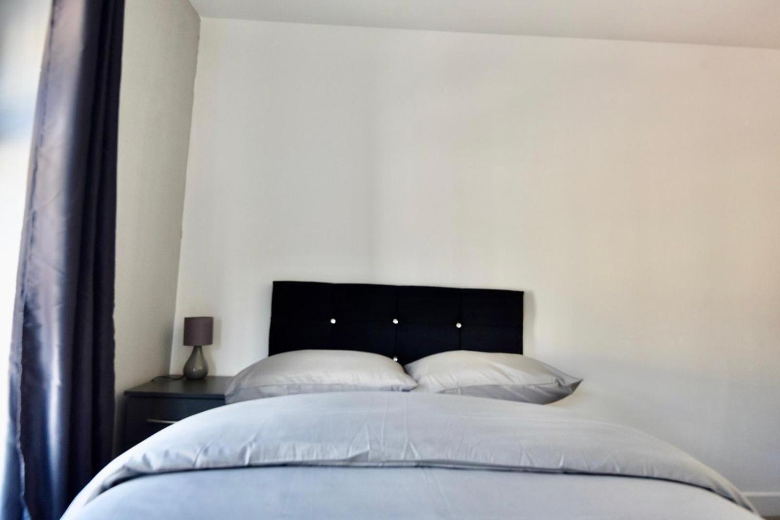 Come On In Lucas Street Newport Train Station Sleep Upto 8 Villa Exterior photo